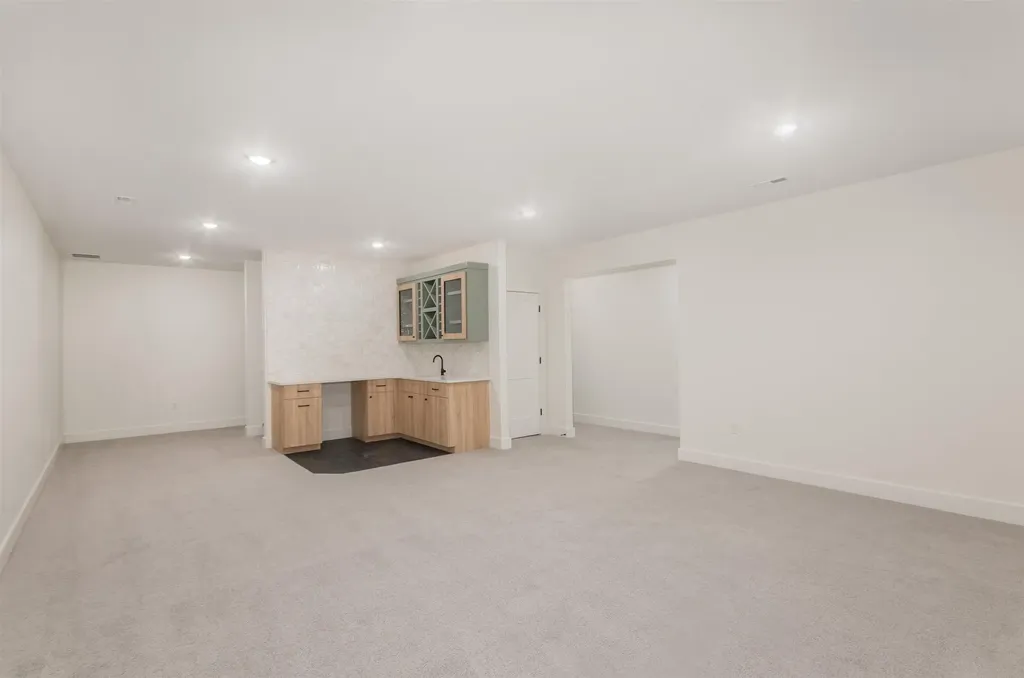 329 N Sarah Court Derby KS 67037