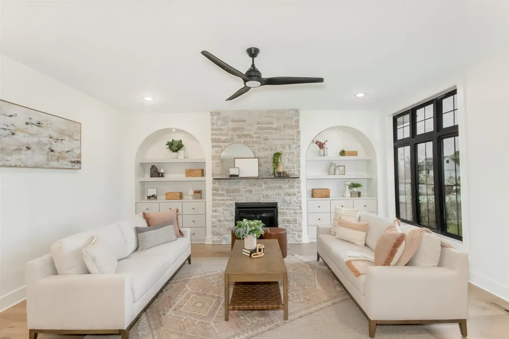 329 N Sarah Court Derby KS 67037