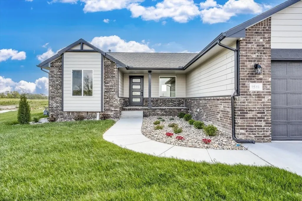 1548 N Quince Court Andover KS 67002