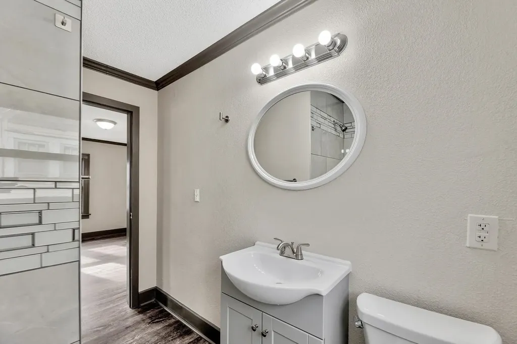 1421 S Hydraulic Street Wichita KS 67211