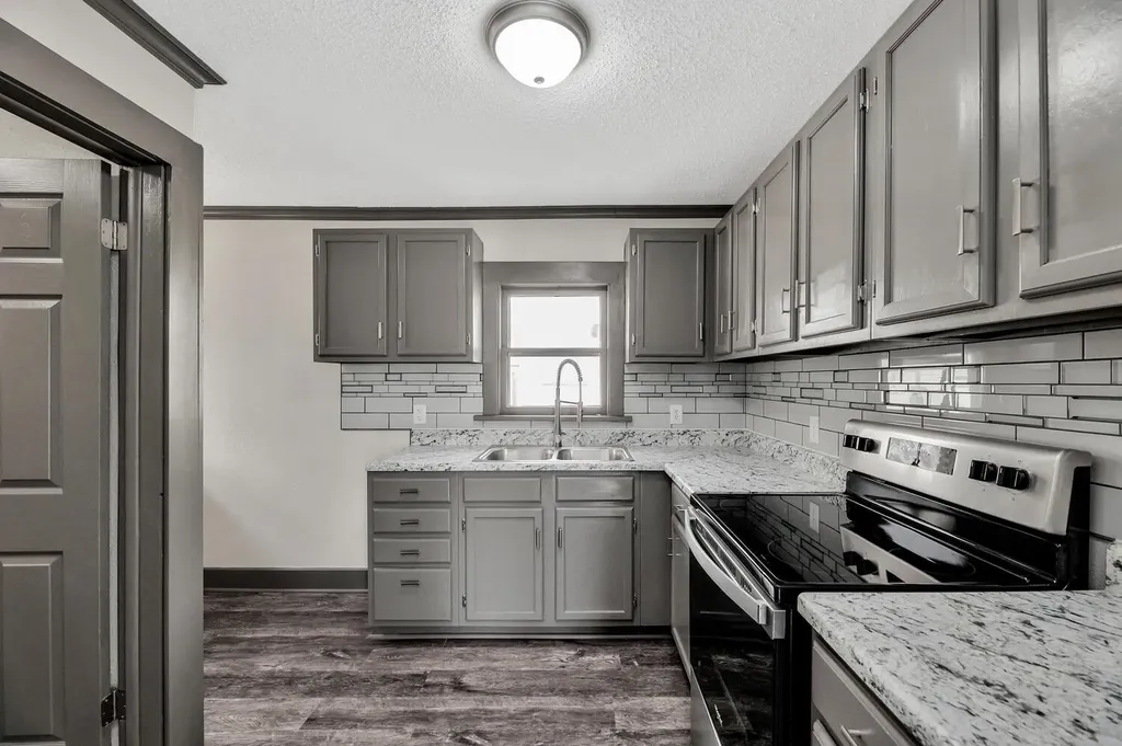 1421 S Hydraulic Street Wichita KS 67211