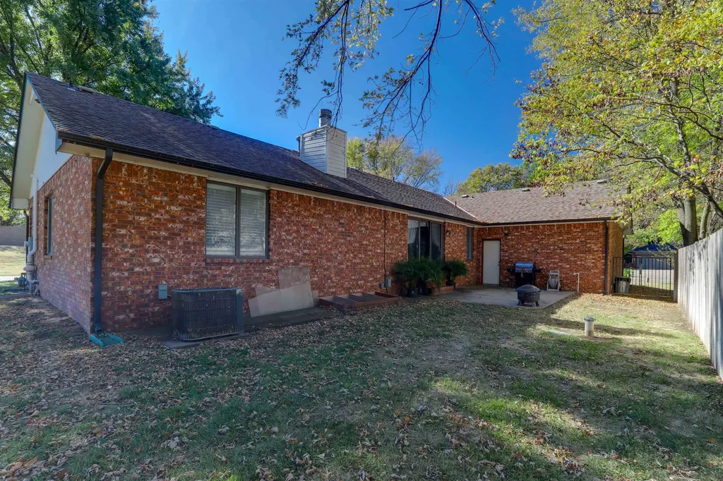 9838 W Dubon Street Wichita KS 67209