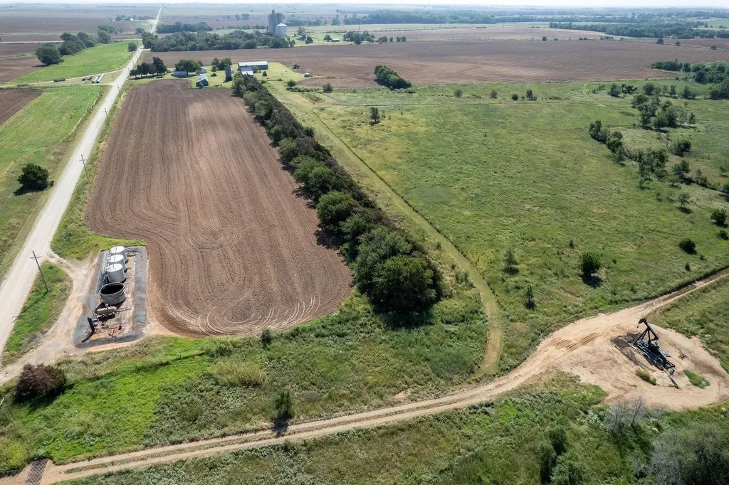 225 NW 160 Road Harper KS 67058