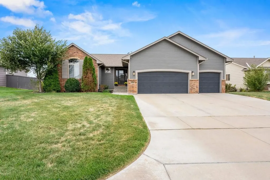 603 W Fieldstone Court Andover KS 67002