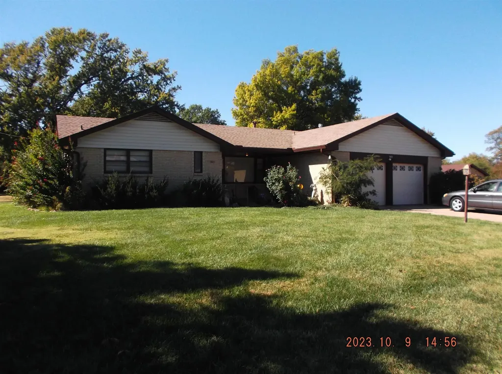 1621 N Edwards Wichita KS 67203