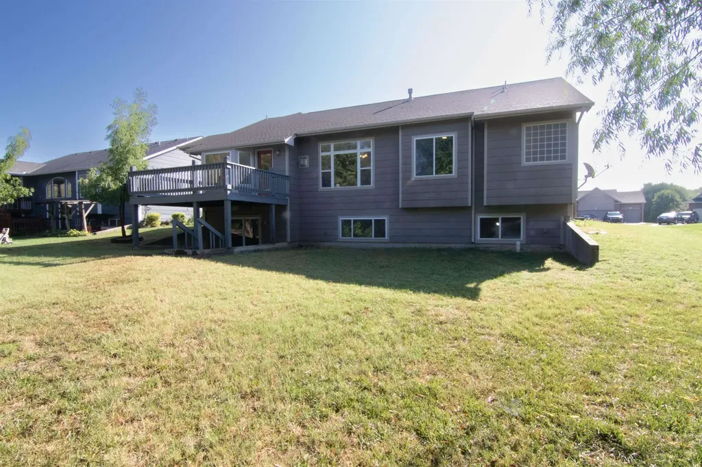 1117 S Bracken Circle Wichita KS 67207