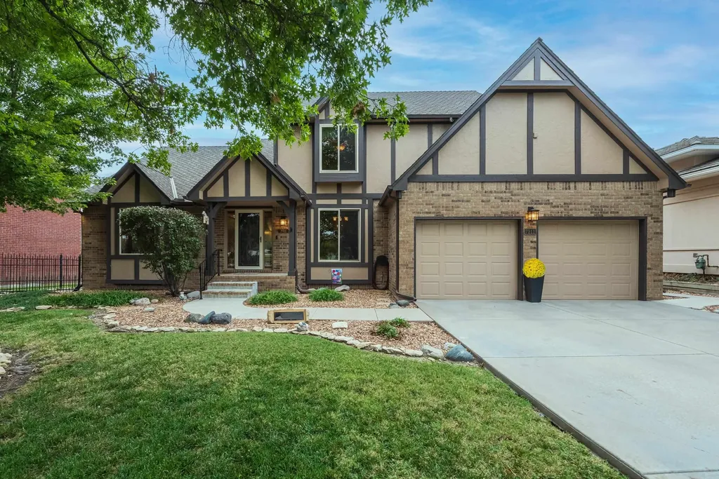 7911 E Champions Court Wichita KS 67226