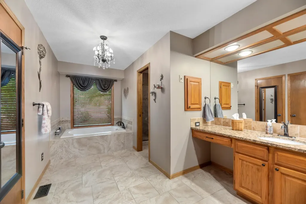 7911 E Champions Court Wichita KS 67226