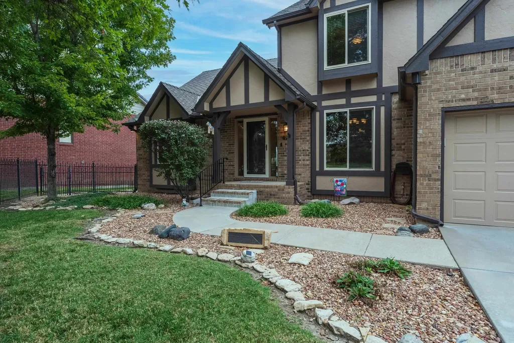 7911 E Champions Court Wichita KS 67226