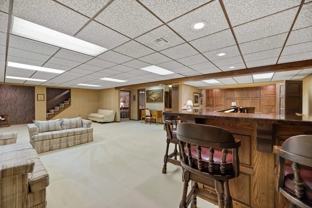 640 N Rock Road Wichita KS 67206