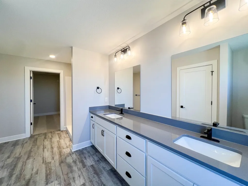 141 S Shay Road Andover KS 67002