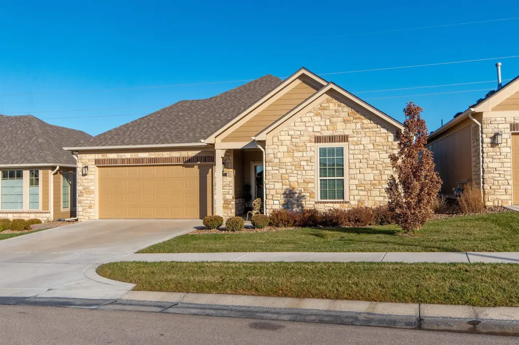 1012 E Clearlake Street Derby KS 67037