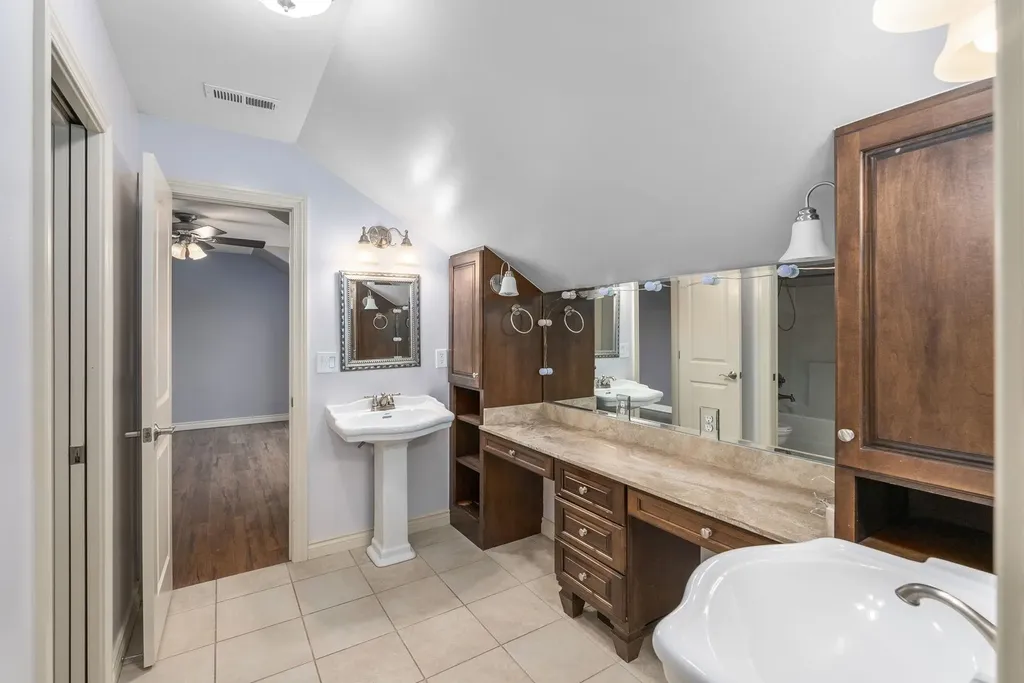 14001 E Castlewood Wichita KS 67230