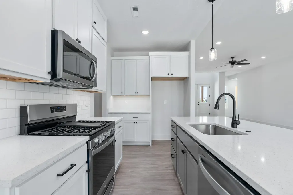 2915 E Sunnyslope Park City KS 67219