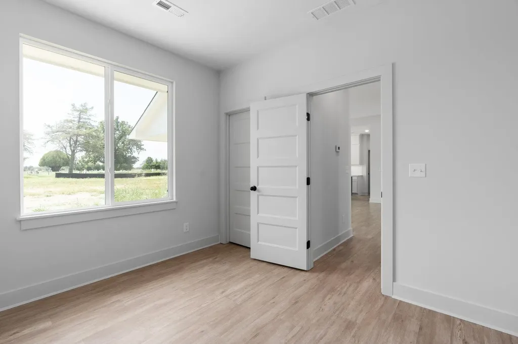 2915 E Sunnyslope Park City KS 67219