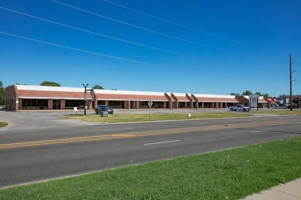 2040 S Rock Road Wichita KS 67207-5304