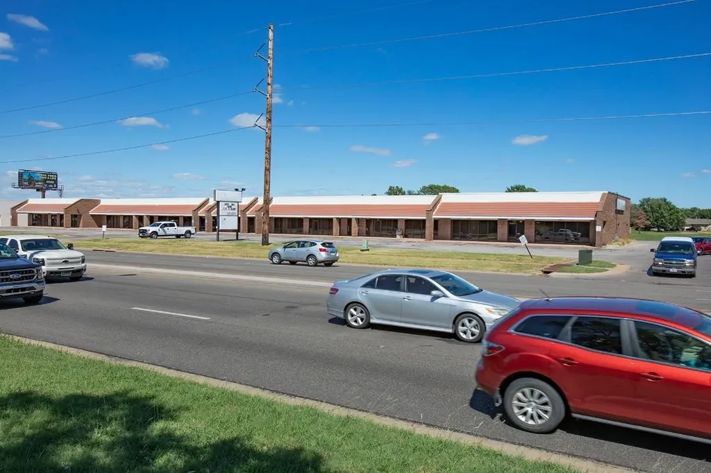 2040 S Rock Road Wichita KS 67207-5304