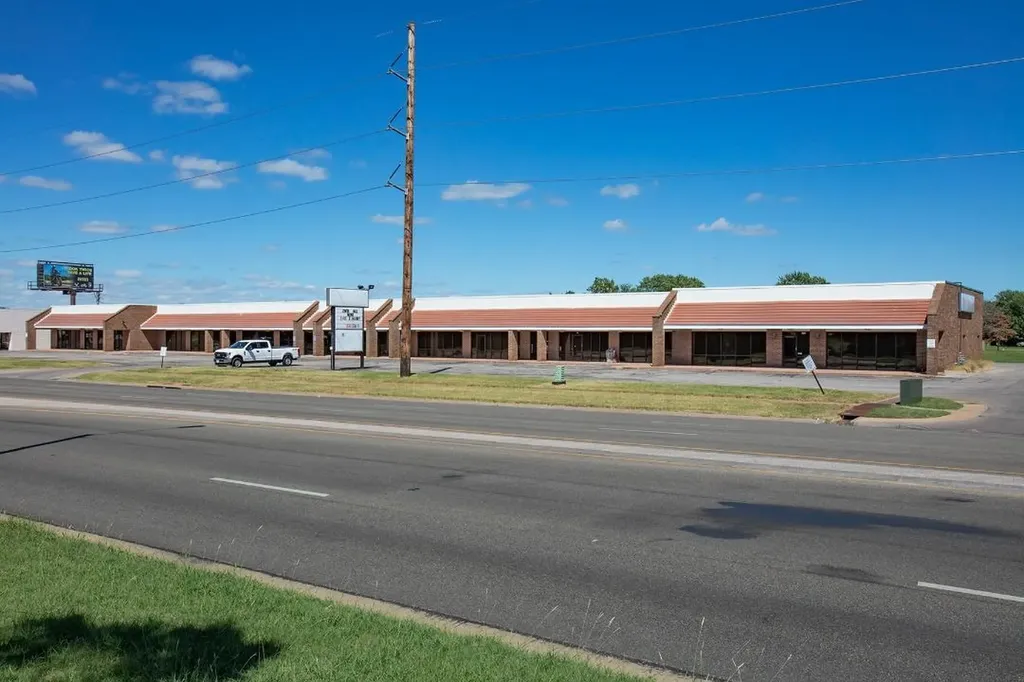 2040 S Rock Road Wichita KS 67207