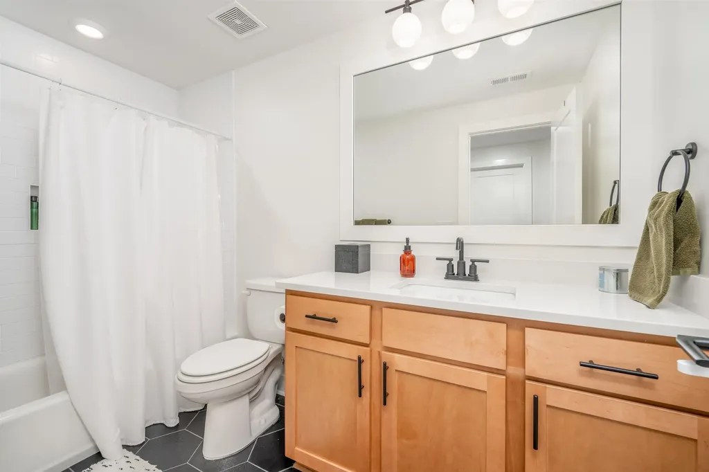 12014 E 27th Court N Wichita KS 67226