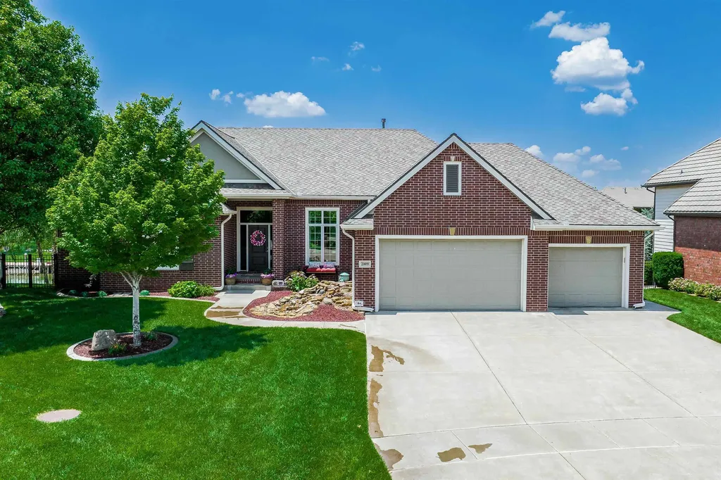 2009 W Harborlight Court Wichita KS 67204