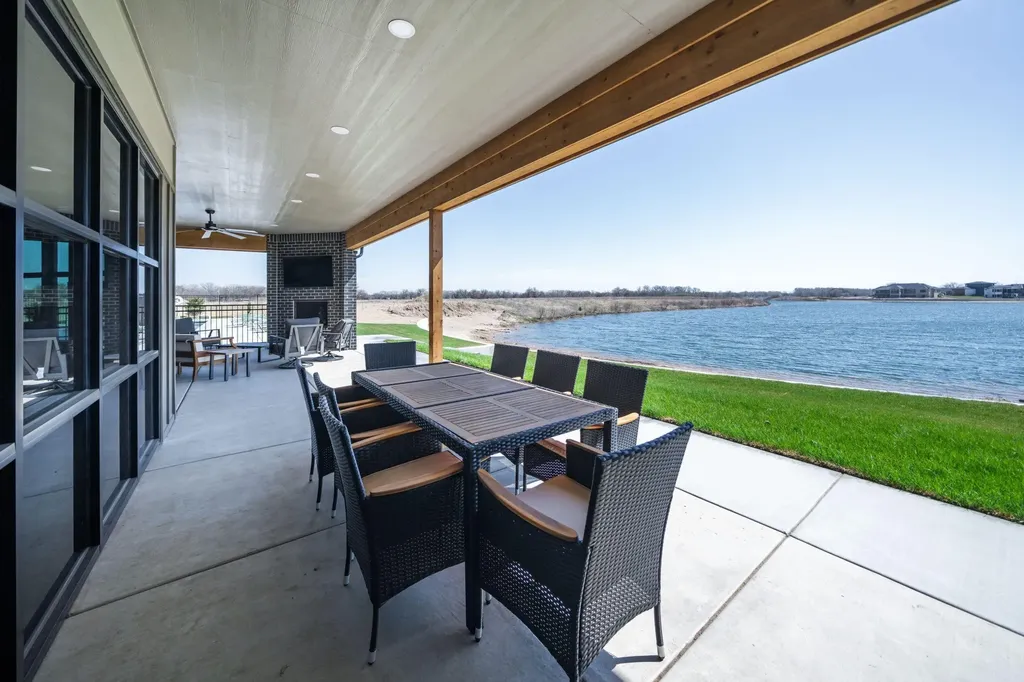 8348 Waterway Court Maize KS 67101