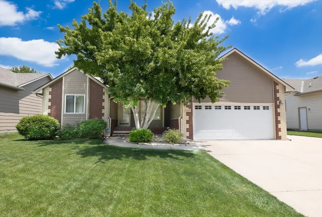 2506 N Watersedge Street Wichita KS 67205