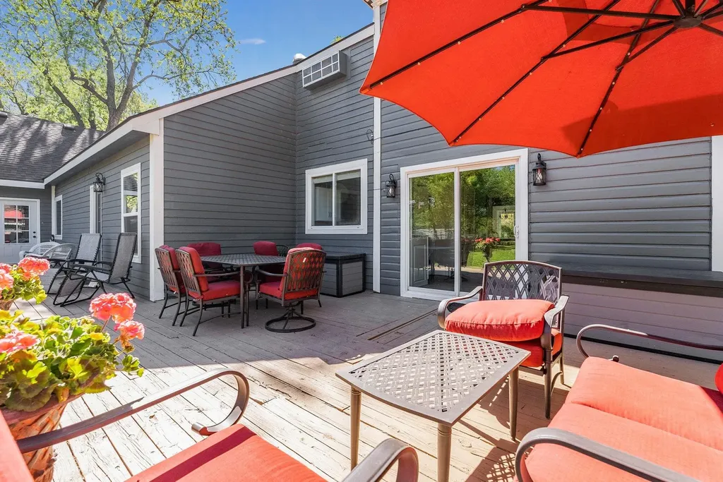 108 E 8th Street Sedgwick KS 67135