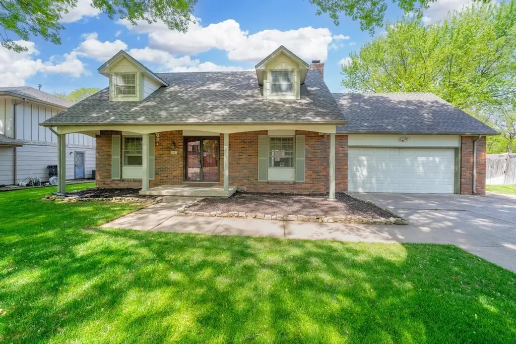 1243 N Dry Creek Drive Derby KS 67037