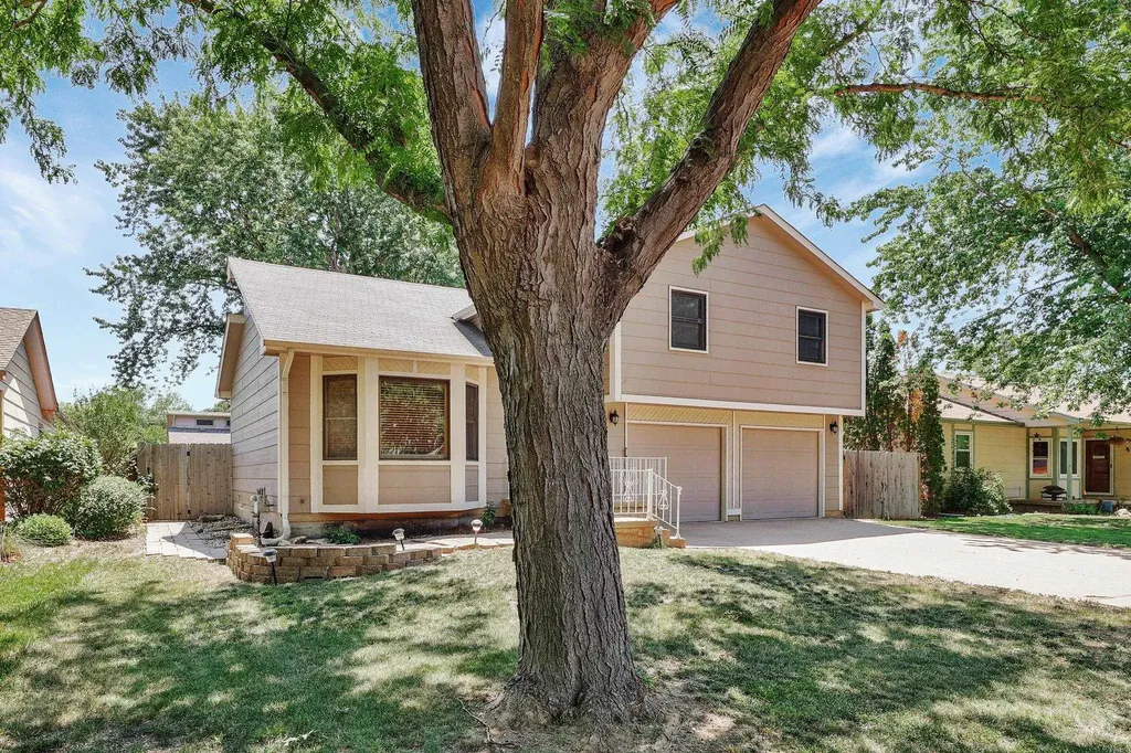 6110 W 38th Court S Wichita KS 67215