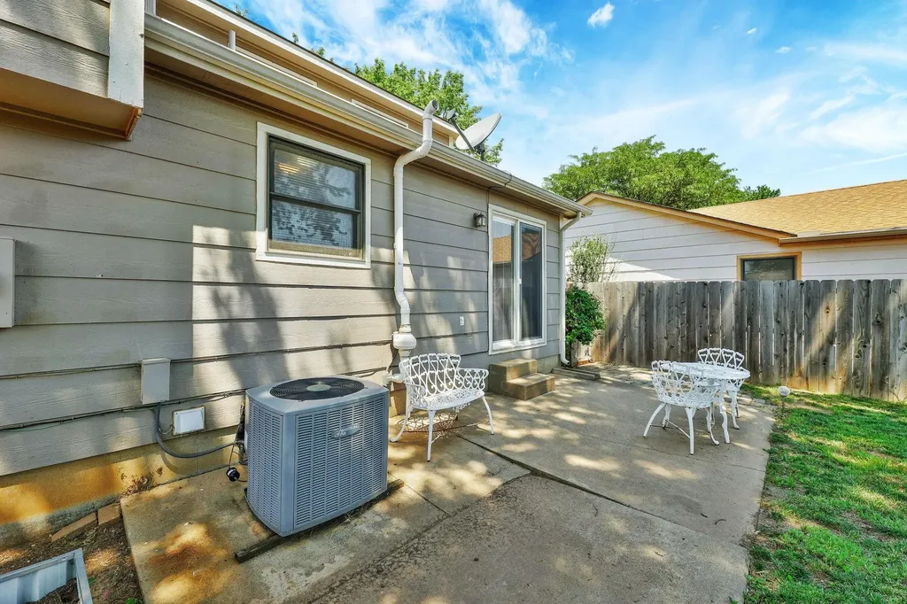 6110 W 38th Court S Wichita KS 67215