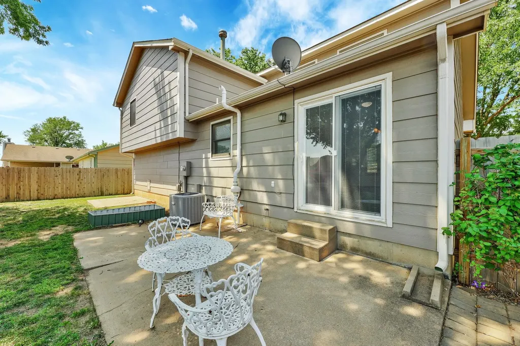 6110 W 38th Court S Wichita KS 67215