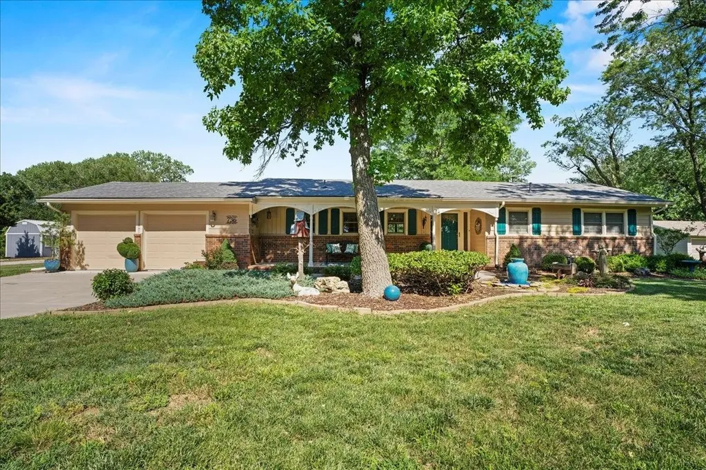 736 N Lakeside Drive Andover KS 67002