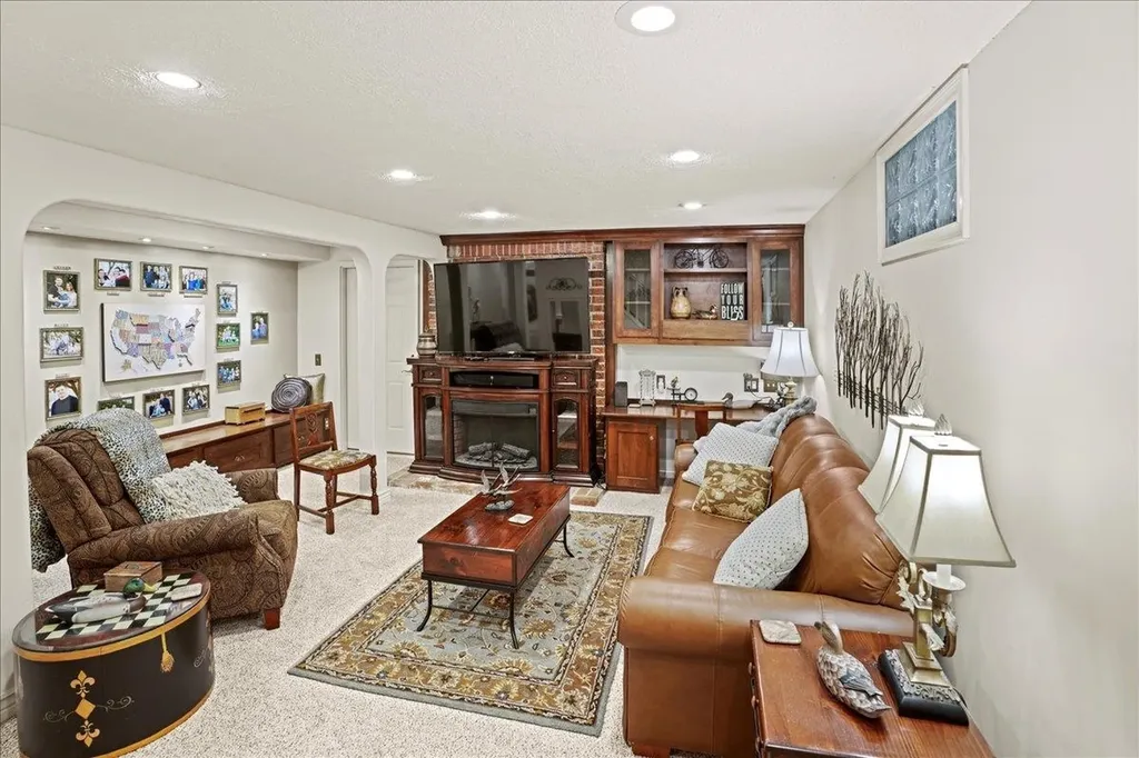 736 N Lakeside Drive Andover KS 67002