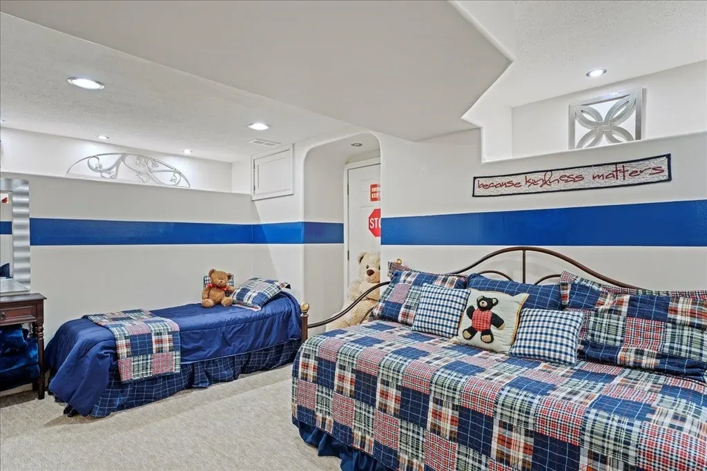 736 N Lakeside Drive Andover KS 67002
