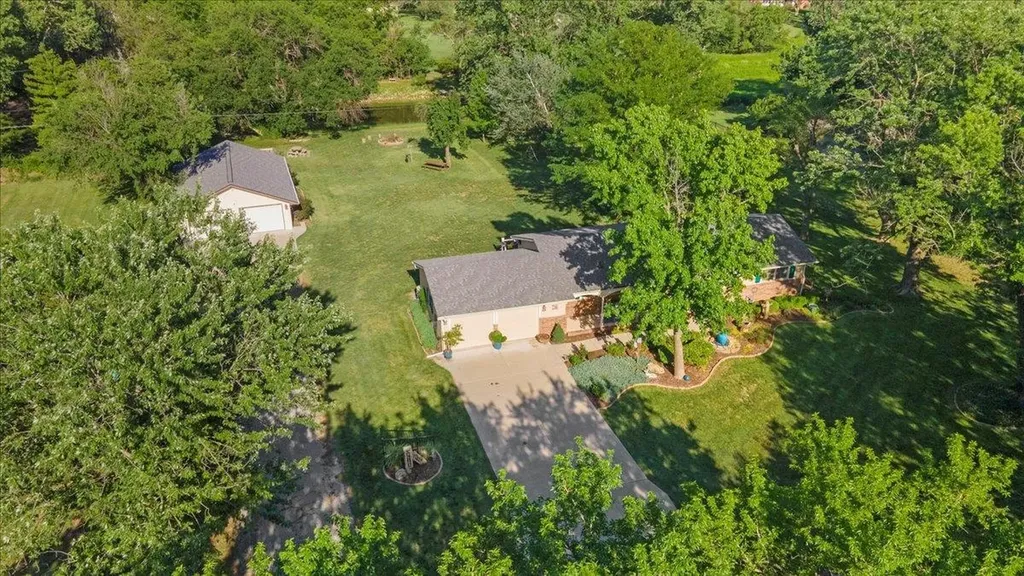 736 N Lakeside Drive Andover KS 67002