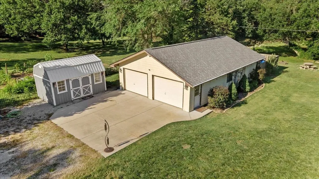 736 N Lakeside Drive Andover KS 67002