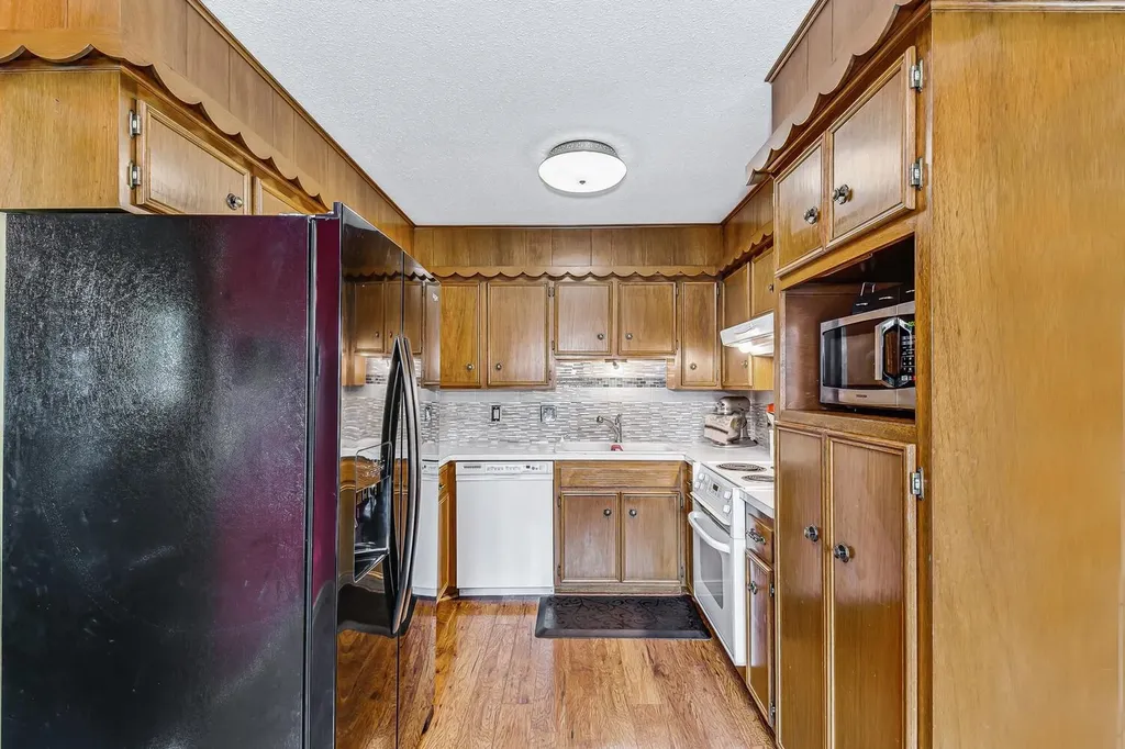1816 N Sedgwick Wichita KS 67203-1569