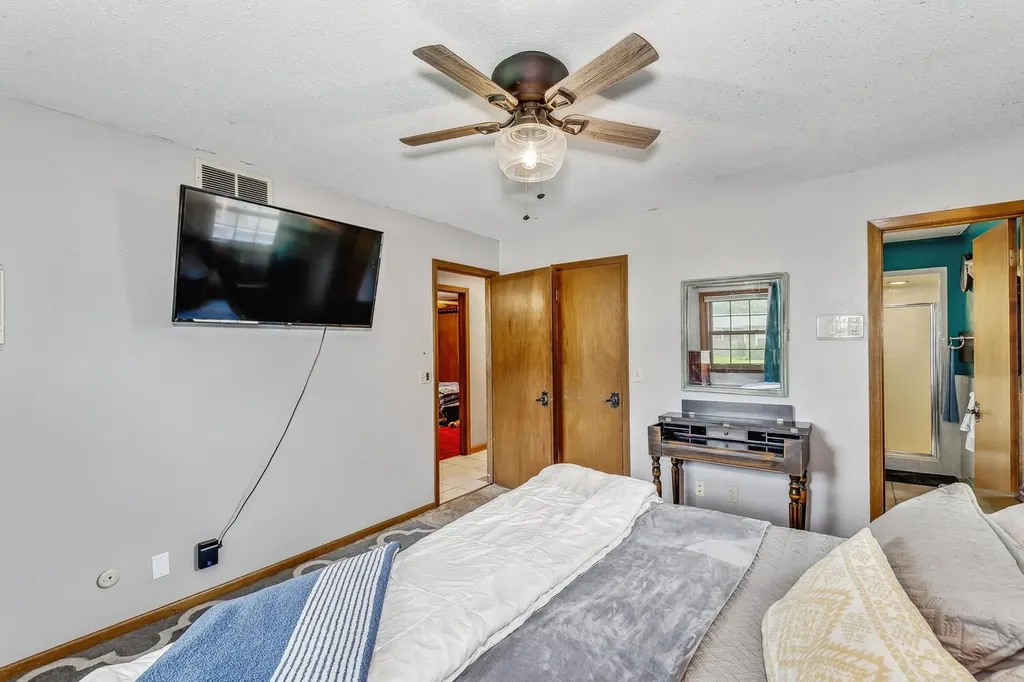 1816 N Sedgwick Wichita KS 67203-1569