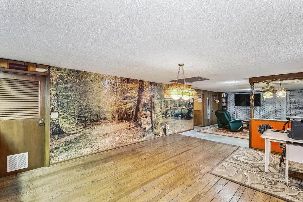 1816 N Sedgwick Wichita KS 67203-1569