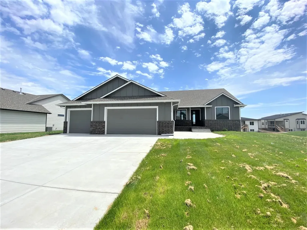 12006 E Bonita Circle Wichita KS 67207