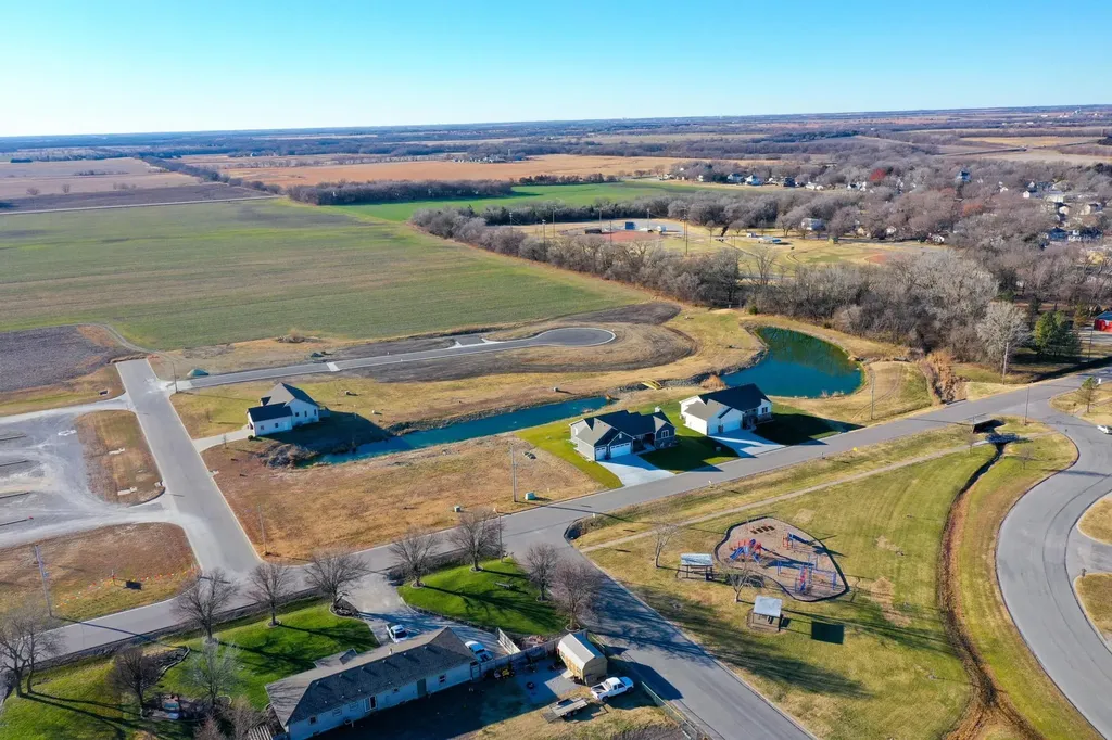 105 S Cottonwood Court Whitewater KS 67154