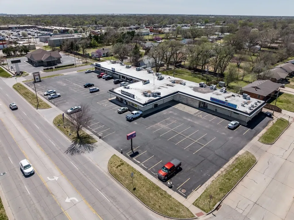 749 N West Wichita KS 67203-0000