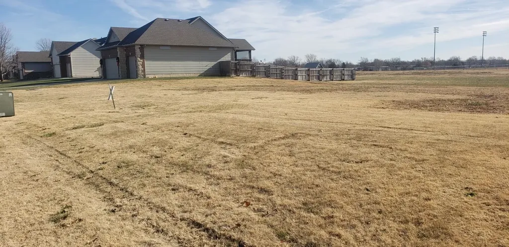 1013 W 17th Newton KS 67114