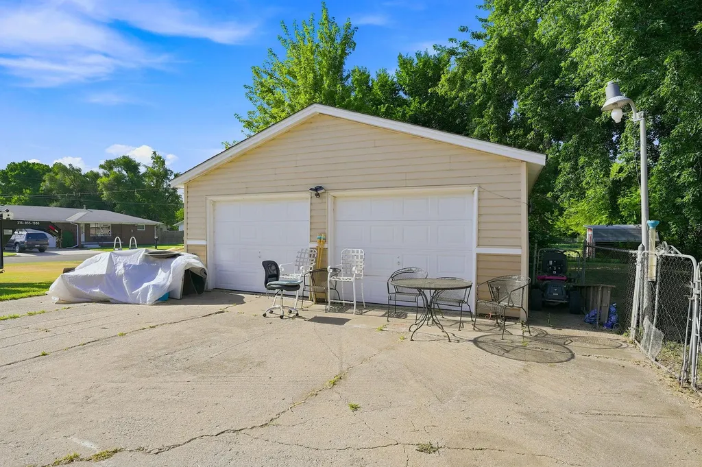 217 W Chicago Avenue Colwich KS 67030