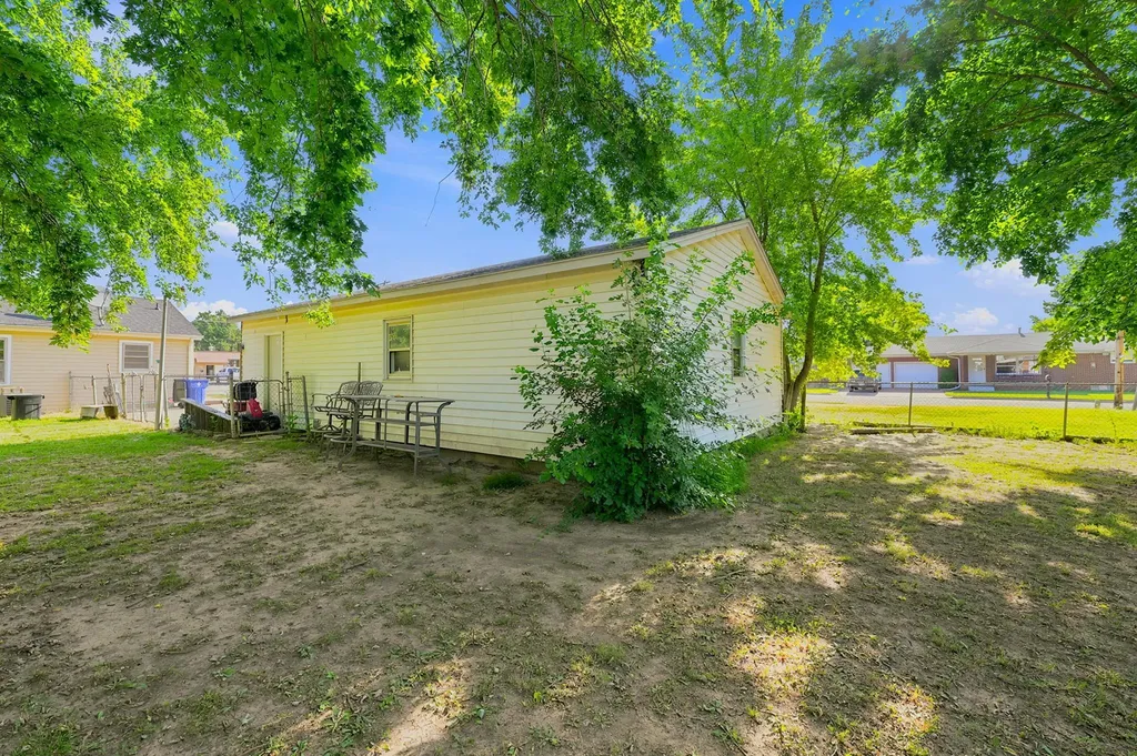 217 W Chicago Avenue Colwich KS 67030