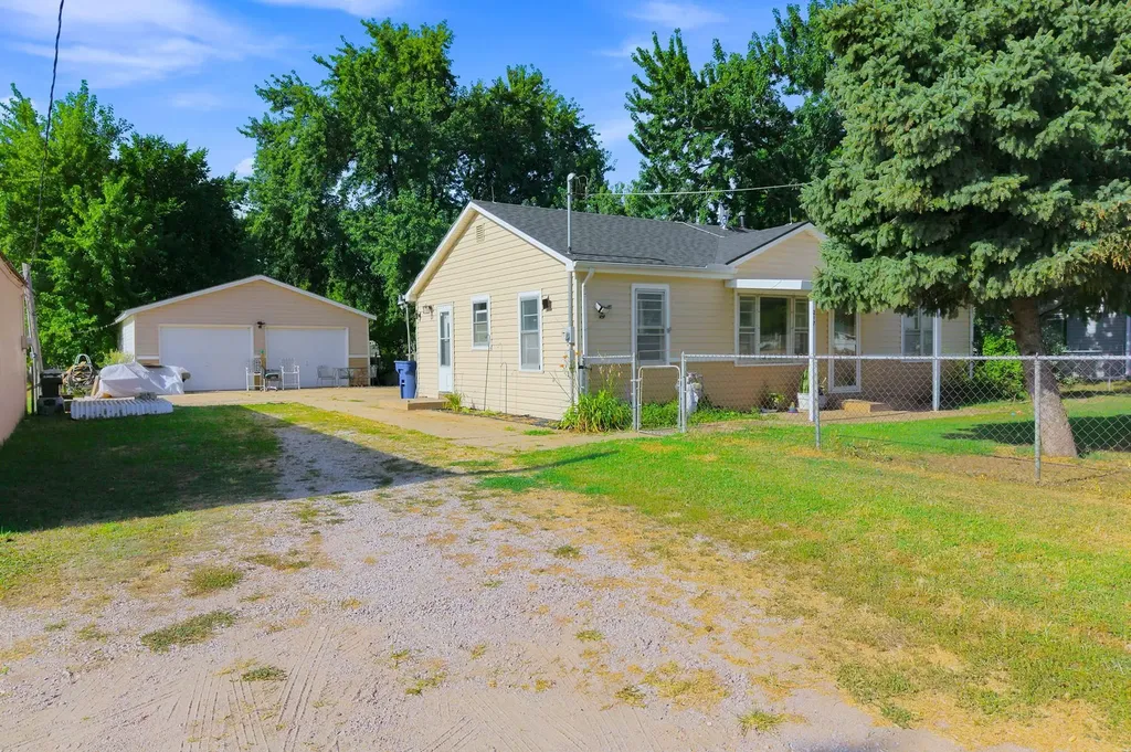 217 W Chicago Avenue Colwich KS 67030