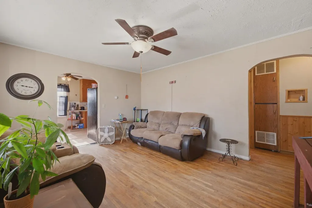 217 W Chicago Avenue Colwich KS 67030
