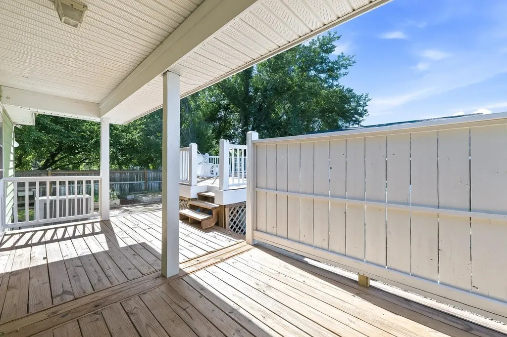 601 Scott Street Valley Center KS 67147