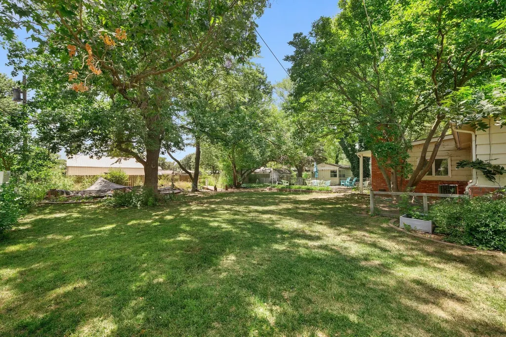 9107 W Belview Wichita KS 67209-1807