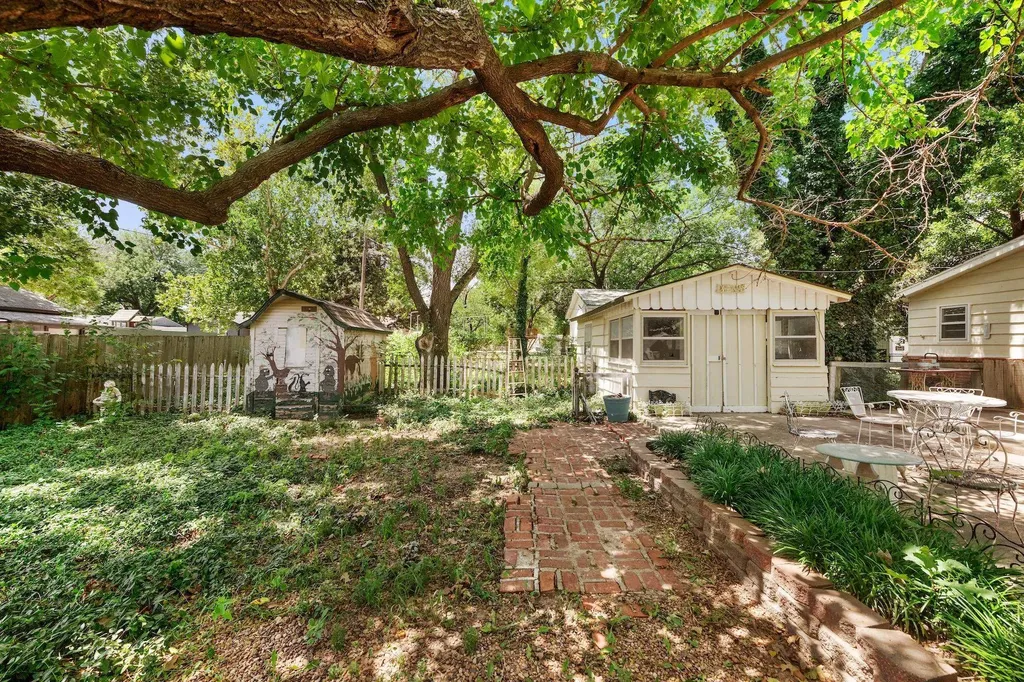 9107 W Belview Wichita KS 67209-1807